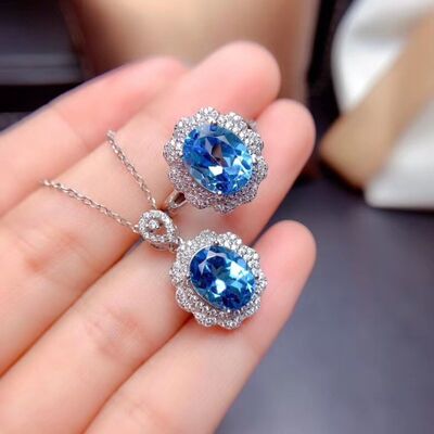 Platinum-Plated Zircon Pendant Necklace